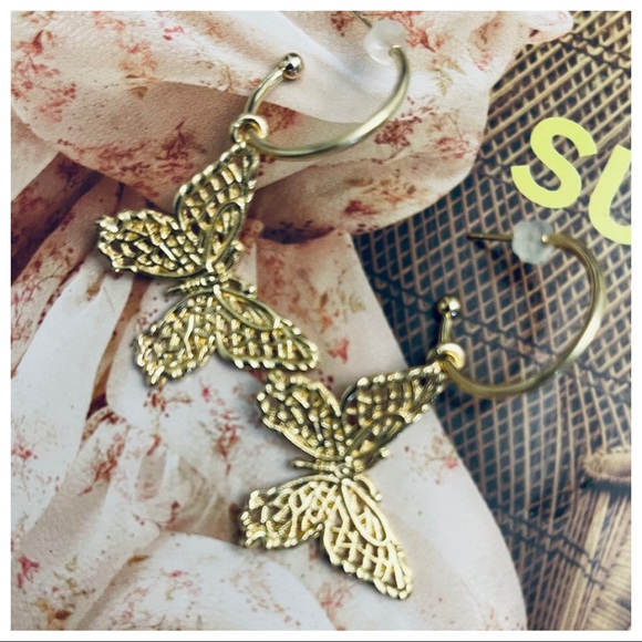 ShopEvelynne Jewelry - Butterfly drop hoop earrings